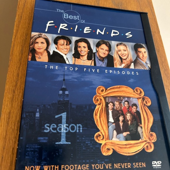 Friends DVD Season 1 Jennifer Aniston Matthew Perry chandler friends dvd - Picture 2 of 7